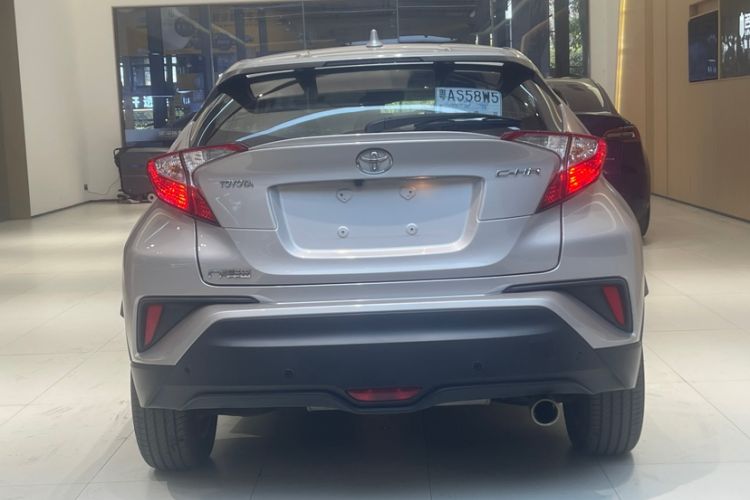 Used Toyota C-HR 2020 2.0L Leading Edition Exterior 2
