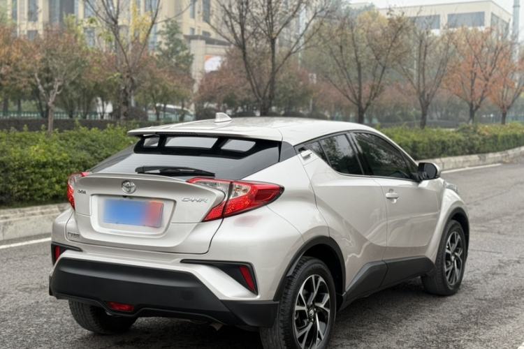 Used Toyota C-HR 2020 2.0L Leading Edition Exterior 3