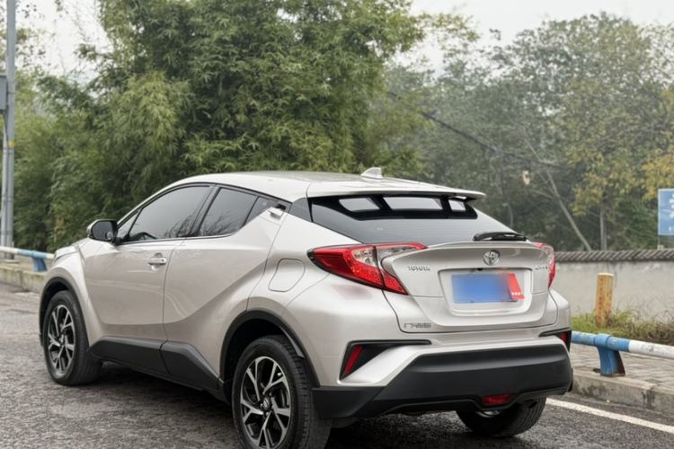 Used Toyota C-HR 2020 2.0L Leading Edition Exterior 4