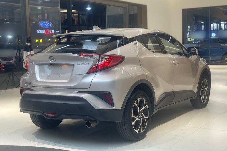 Used Toyota C-HR 2020 2.0L Leading Edition Exterior 5
