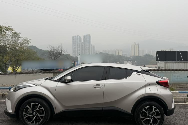 Used Toyota C-HR 2020 2.0L Leading Edition Exterior 5