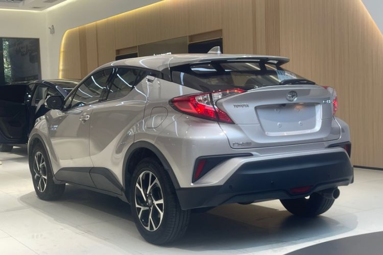 Used Toyota C-HR 2020 2.0L Leading Edition Exterior 6