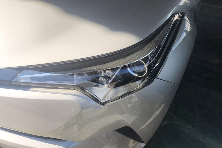 Used Toyota C-HR 2020 2.0L Leading Edition Exterior 6