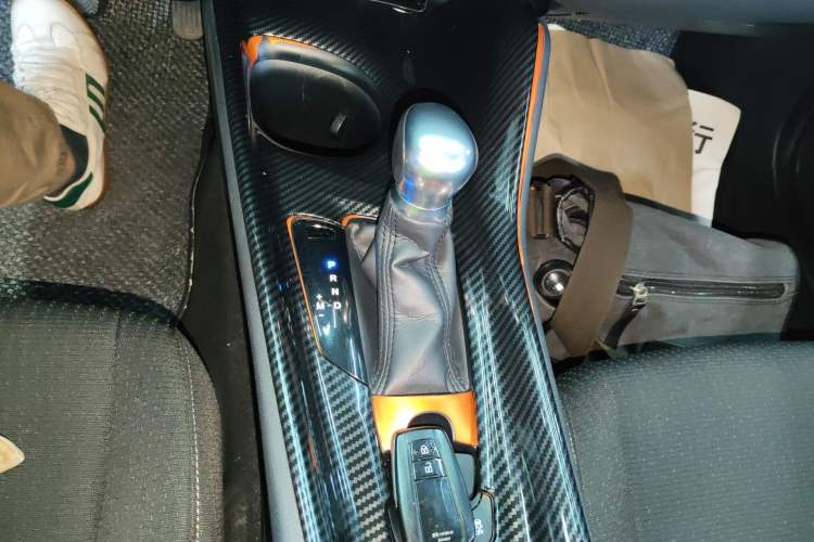 Used Toyota C-HR 2020 2.0L Comfort Edition Gear Lever