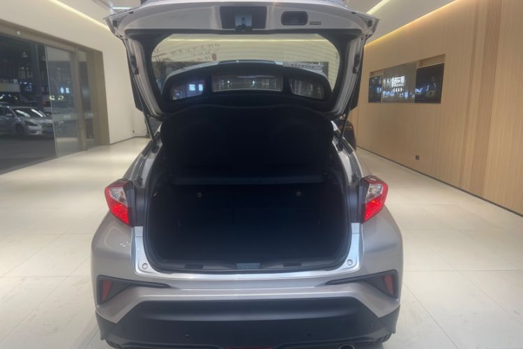 Used Toyota C-HR 2020 2.0L Leading Edition Interior 1