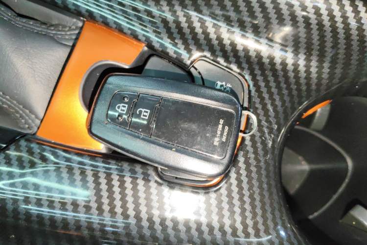 Used Toyota C-HR 2020 2.0L Comfort Edition Interior 1