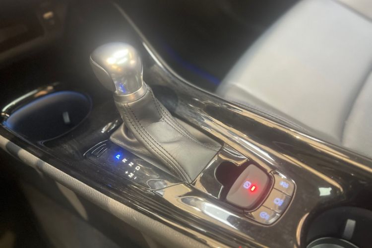 Used Toyota C-HR 2020 2.0L Leading Edition Interior 10