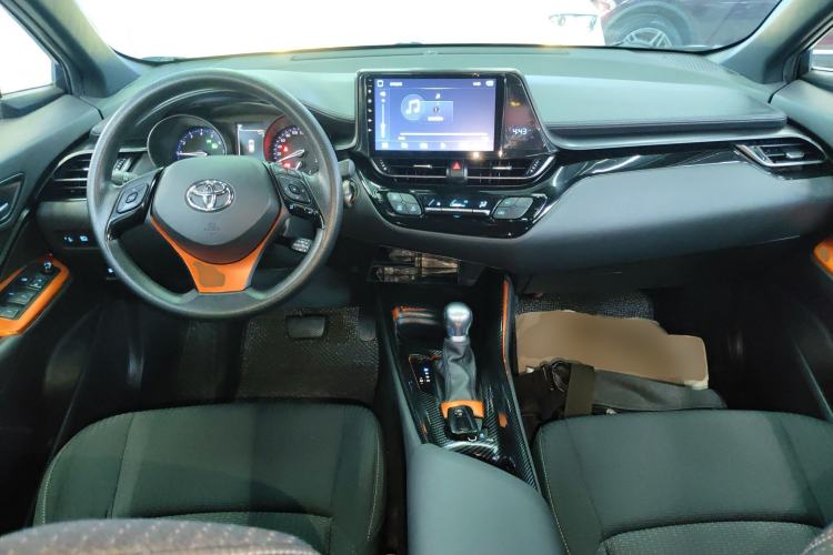 Used Toyota C-HR 2020 2.0L Comfort Edition Interior 2
