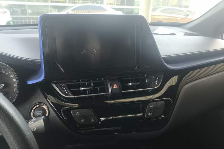 Used Toyota C-HR 2020 2.0L Leading Edition Interior 3