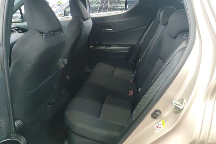 Used Toyota C-HR 2020 2.0L Comfort Edition Interior 4