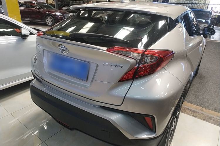 Used Toyota C-HR 2020 2.0L Leading Edition Rear Right 45 Deg