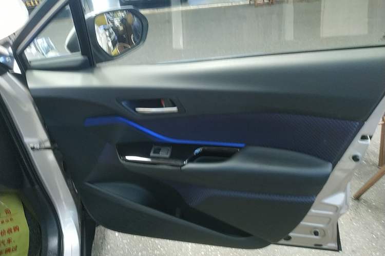 Used Toyota C-HR 2020 2.0L Leading Edition Right Front Door Interior