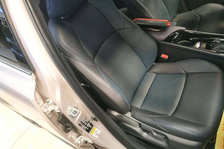 Used Toyota C-HR 2020 2.0L Leading Edition Right Front Seat
