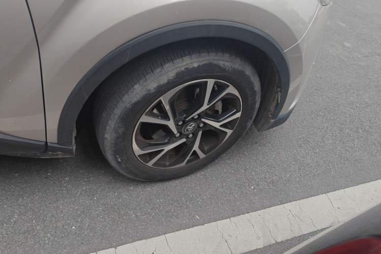 Used Toyota C-HR 2020 2.0L Leading Edition Right Front Wheel Hub