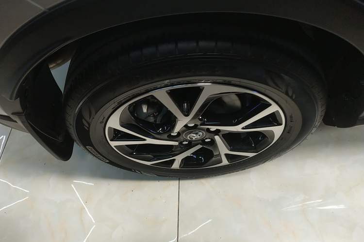 Used Toyota C-HR 2020 2.0L Leading Edition Right Rear Wheel Hub