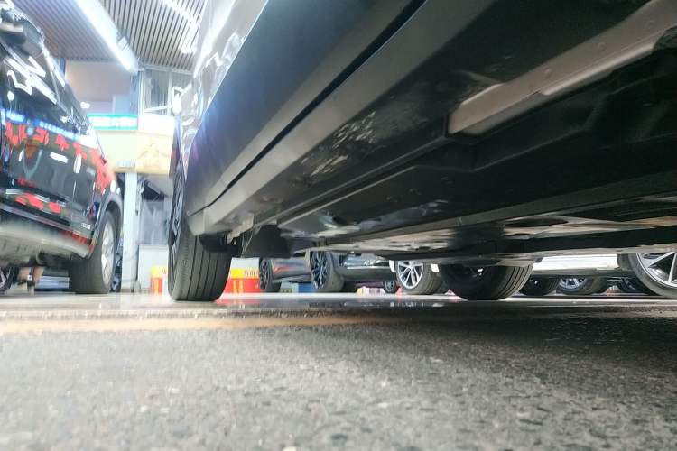 Used Toyota C-HR 2020 2.0L Leading Edition Right Side Sill