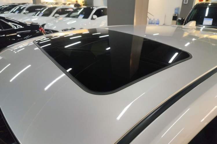 Used Toyota C-HR 2020 2.0L Luxury Edition Roof