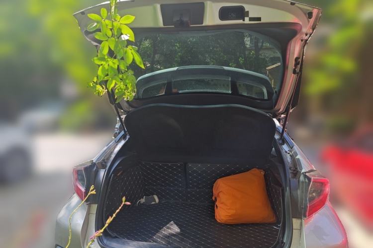 Used Toyota C-HR 2020 2.0L Luxury Edition Trunk