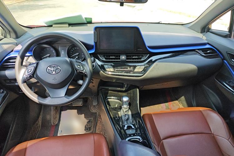 Used Toyota C-HR 2020 2.0L Comfort Edition Center Console