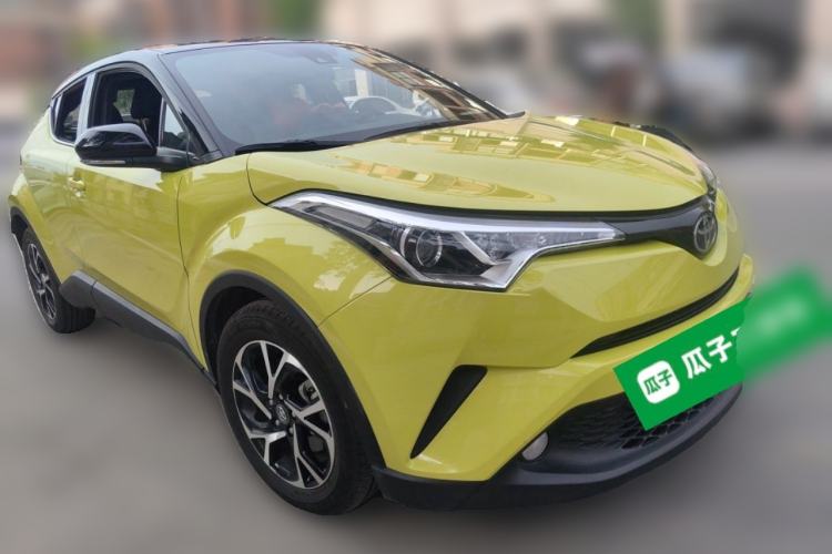 Used Toyota C-HR 2020 2.0L Leading Edition Front Right 45 Deg