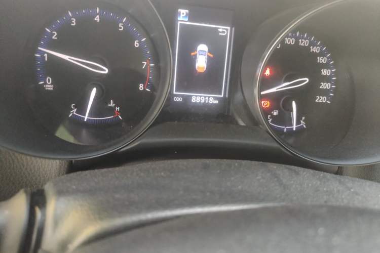 Used Toyota C-HR 2020 2.0L Leading Edition Odometer Close Up