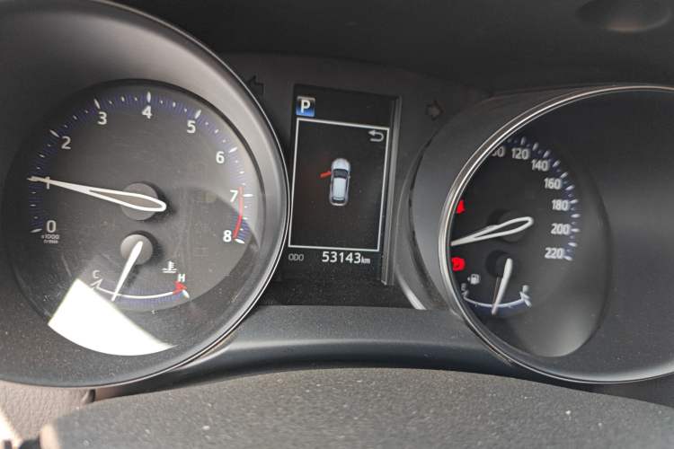 Used Toyota C-HR 2020 2.0L Comfort Edition Odometer Close Up