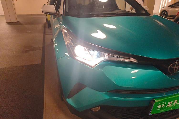Used Toyota C-HR 2020 2.0L Leading Edition Right Front Headlight