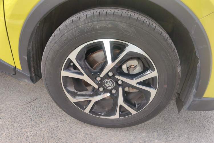 Used Toyota C-HR 2020 2.0L Leading Edition Right Front Wheel Hub