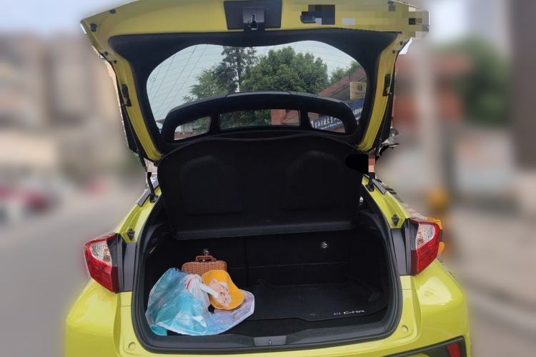 Used Toyota C-HR 2020 2.0L Leading Edition Trunk