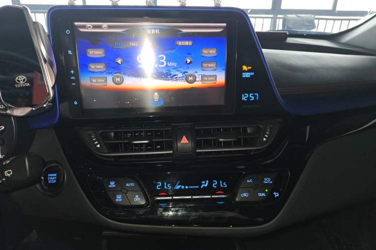 Used Toyota C-HR 2020 2.0L Luxury Edition Audio And AC Panel