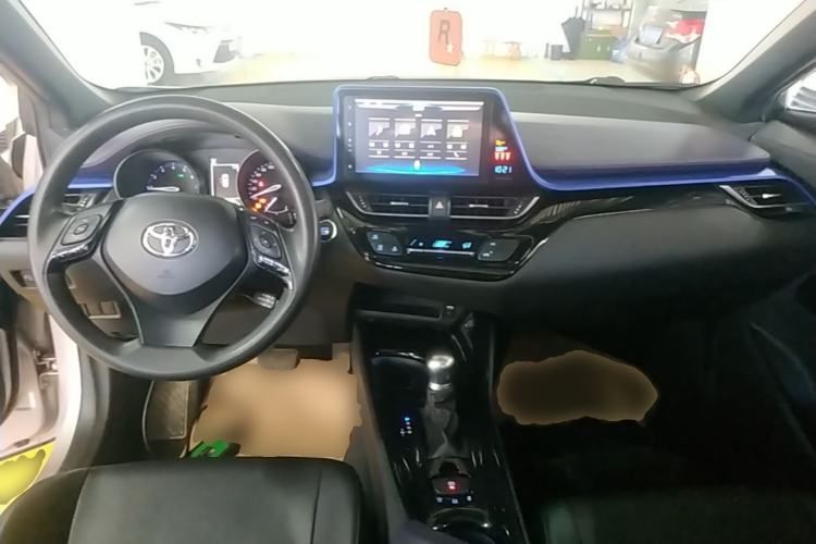 Used Toyota C-HR 2020 2.0L Leading Edition Center Console