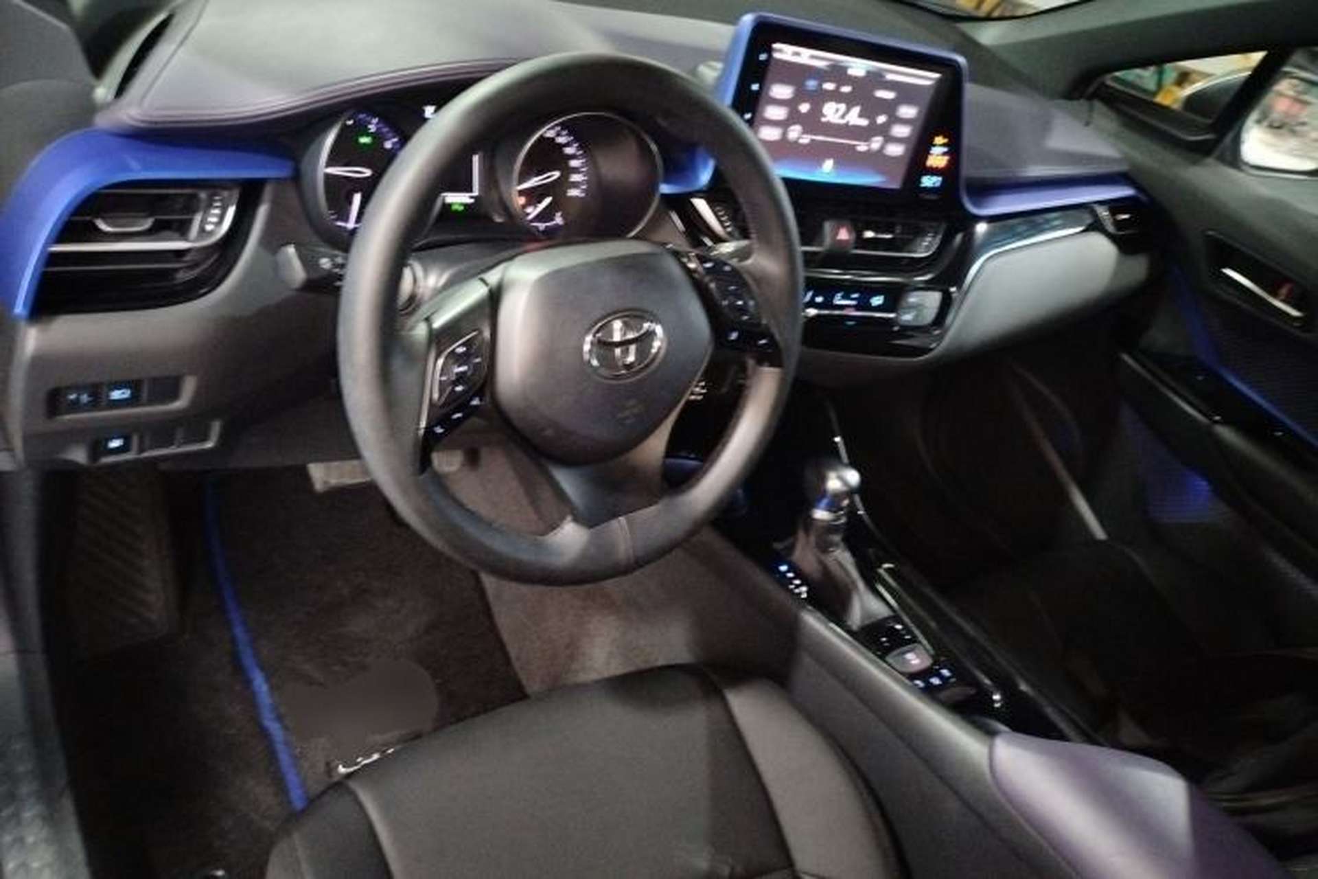 Used Toyota C-HR 2020 2.0L Leading Edition Center Console