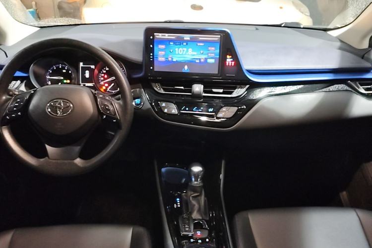 Used Toyota C-HR 2020 2.0L Leading Edition Center Console