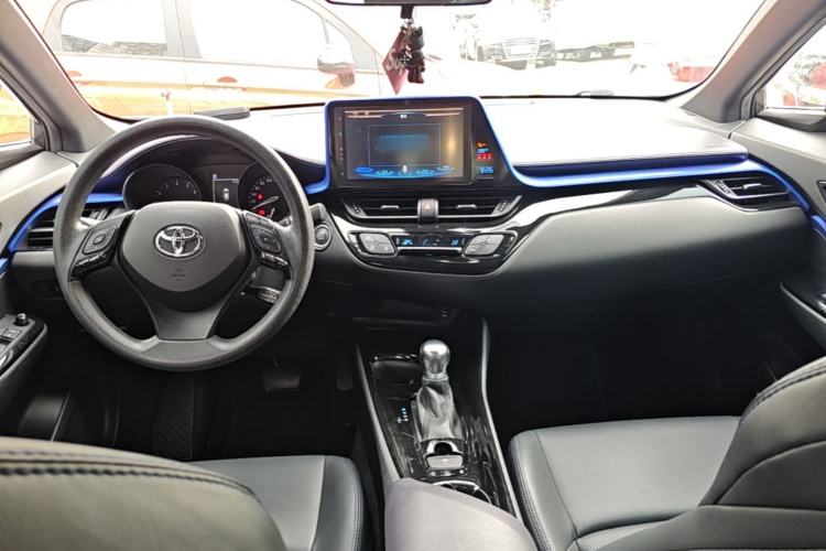Used Toyota C-HR 2020 2.0L Leading Edition Center Console