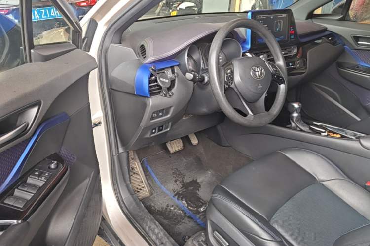 Used Toyota C-HR 2020 2.0L Leading Edition Driver Seat