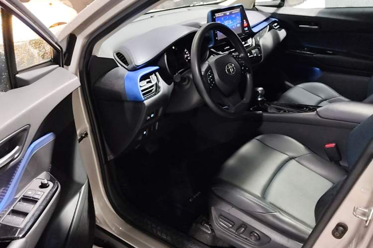 Used Toyota C-HR 2020 2.0L Leading Edition Driver Seat