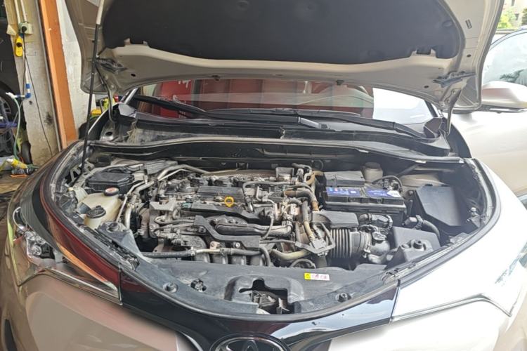 Used Toyota C-HR 2020 2.0L Leading Edition Engine Bay
