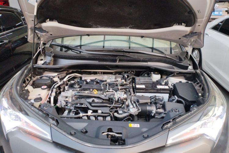 Used Toyota C-HR 2020 2.0L Leading Edition Engine Bay