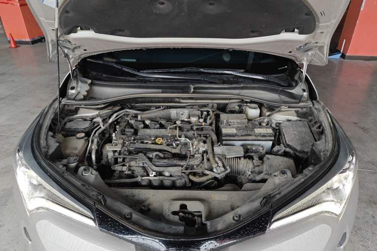 Used Toyota C-HR 2020 2.0L Luxury Edition Engine Bay