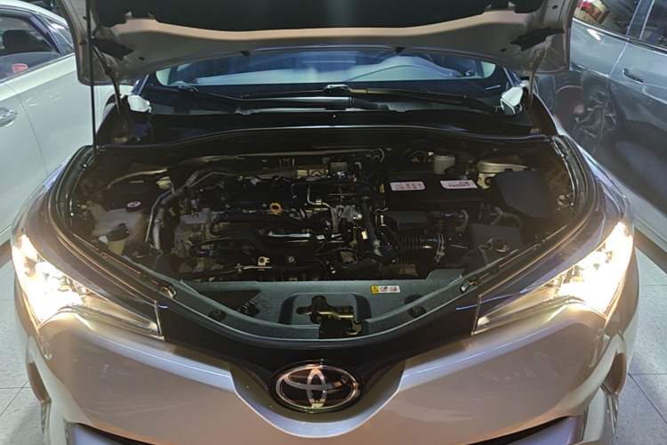 Used Toyota C-HR 2020 2.0L Leading Edition Engine Bay