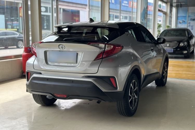 Used Toyota C-HR 2020 2.0L Leading Edition Exterior 2