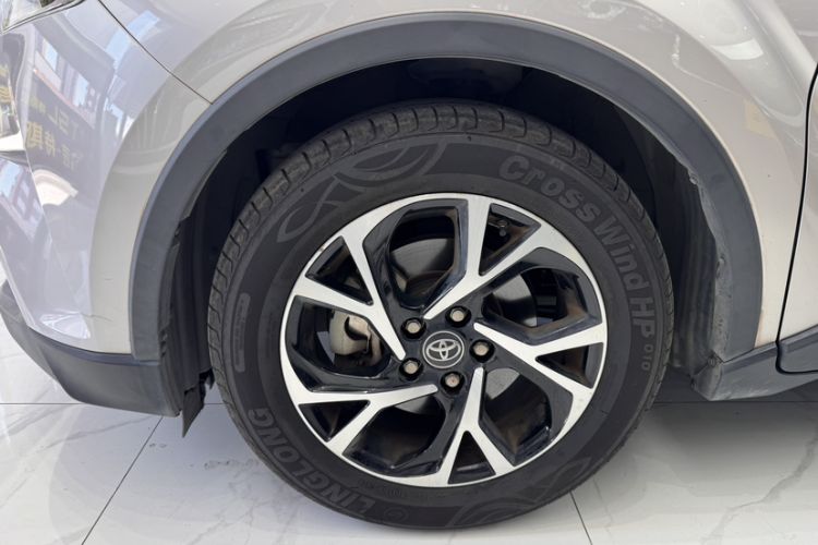 Used Toyota C-HR 2020 2.0L Leading Edition Exterior 2