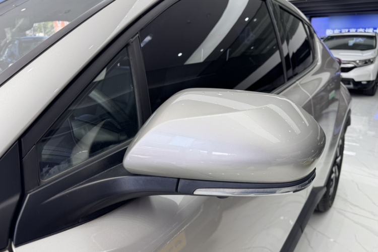 Used Toyota C-HR 2020 2.0L Leading Edition Exterior 3