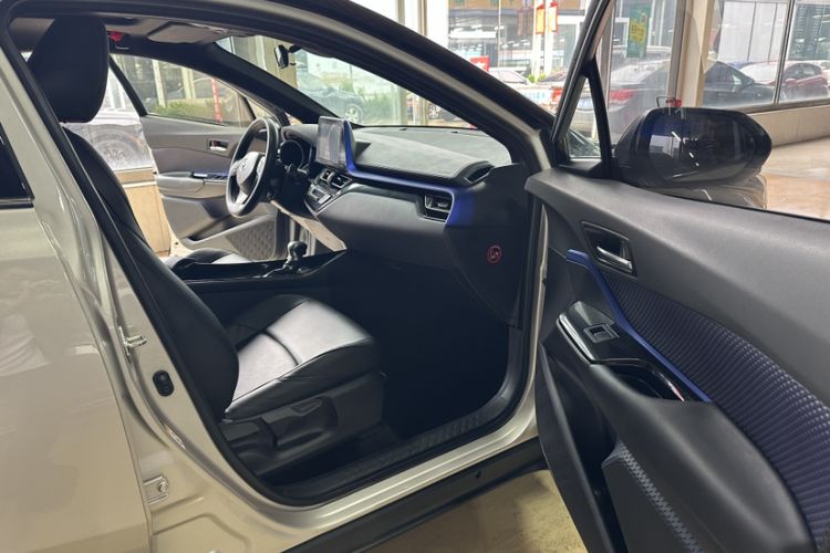 Used Toyota C-HR 2020 2.0L Leading Edition Exterior 4