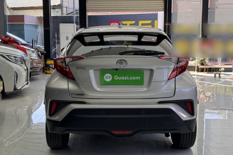 Used Toyota C-HR 2020 2.0L Leading Edition Exterior 4