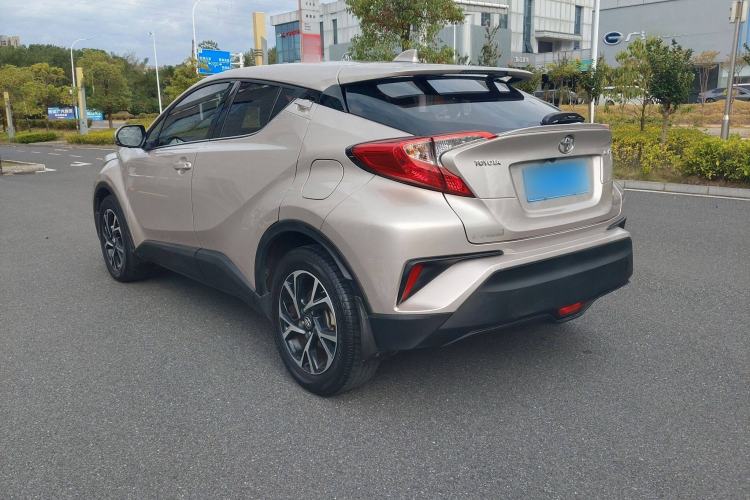 Used Toyota C-HR 2020 2.0L Leading Edition Exterior 4