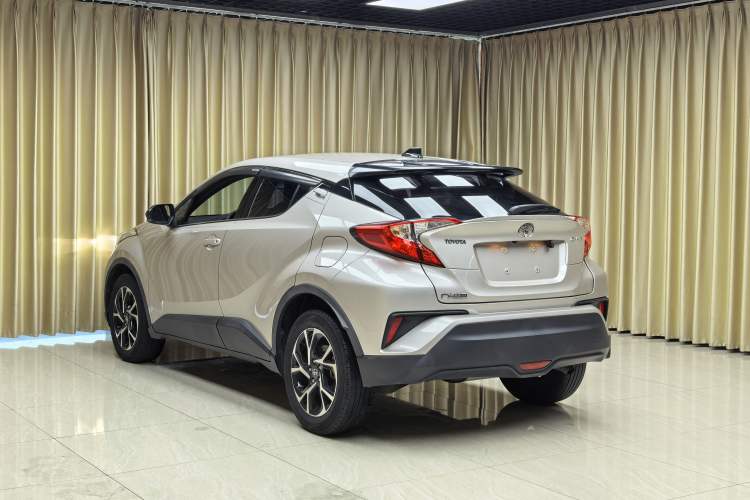 Used Toyota C-HR 2020 2.0L Leading Edition Exterior 4