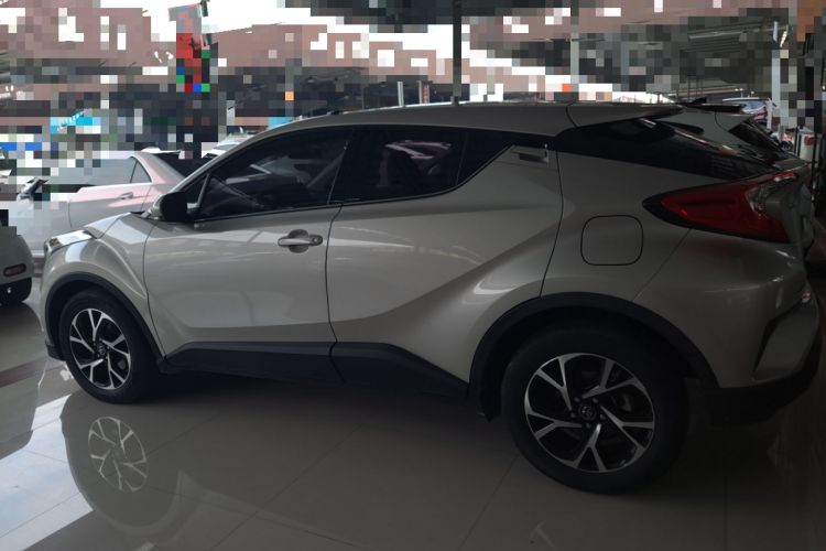 Used Toyota C-HR 2020 2.0L Leading Edition Exterior 5