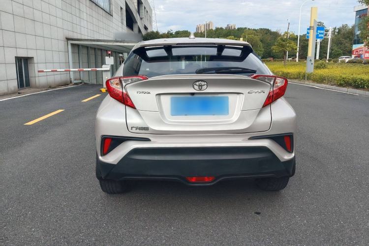 Used Toyota C-HR 2020 2.0L Leading Edition Exterior 5