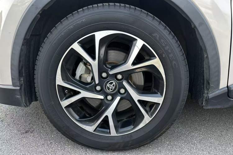 Used Toyota C-HR 2020 2.0L Leading Edition Exterior 5